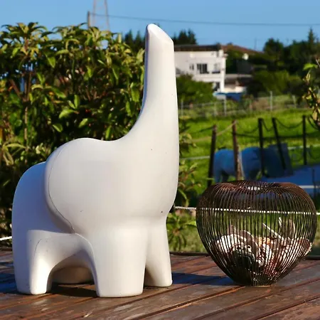 Les Chevaux De Coeur Bed & Breakfast 3*