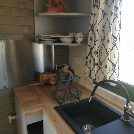 Les Chevaux De Coeur Bed & Breakfast 3*